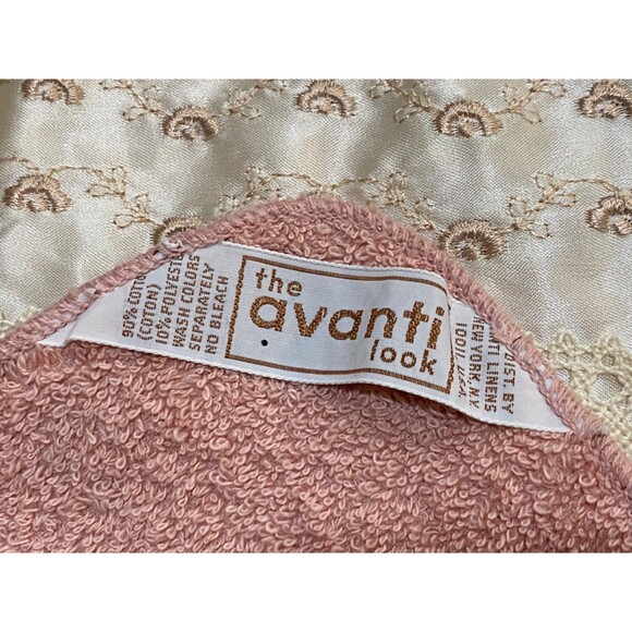 2 Pink Vtg AVANTI Wash Cloth Hand Towels Ivory LACE Floral USA Granny Cottage - Picture 6 of 10
